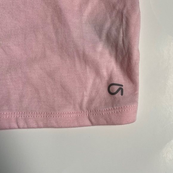 GapFit crop top - Picture 2 of 3